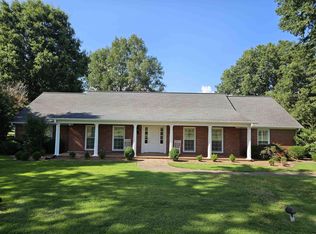 146 Lynn Point Rd, Greenfield, TN 38230