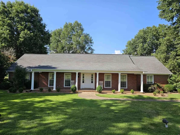 146 Lynn Point Rd, Greenfield, TN 38230