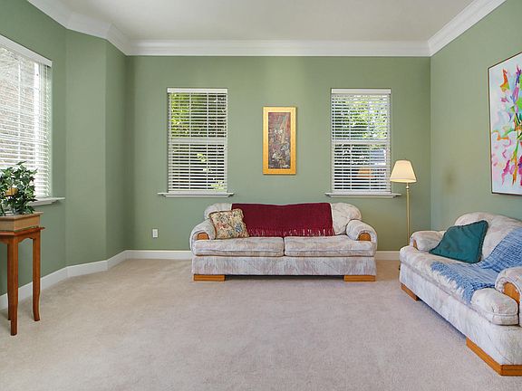 3rd image of 3462 Chasen Dr