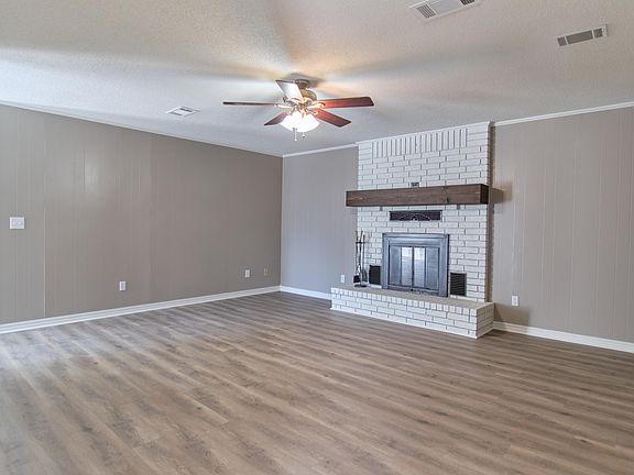 4th image of 1301 E G St