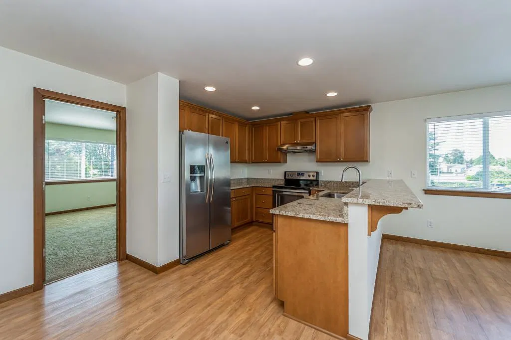 Pearl St - 2 bedrooms — Photo 3