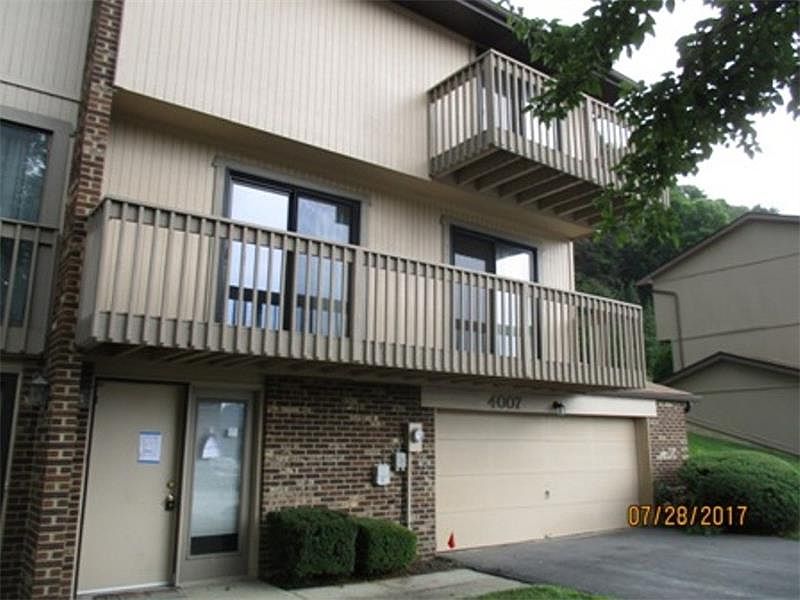 2nd image of 4007 Fairway Dr