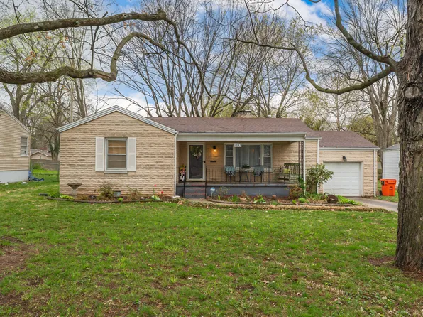 1347 S Kentwood Avenue, Springfield, MO 65804