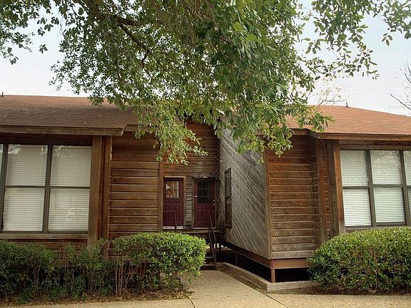 2nd image of 5107 Leralynn St APT 304