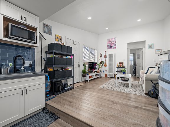 4th image of 5371 Saxon St