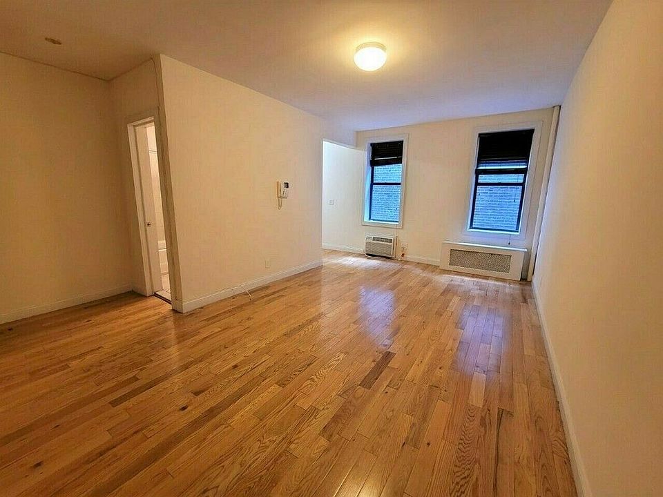 1st image of 160 E 28th St APT 2D