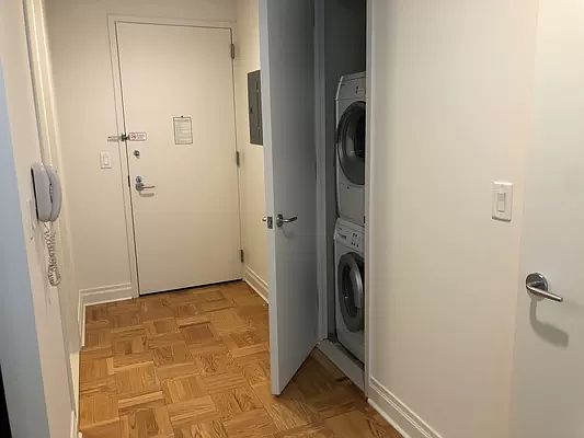 4th image of 1510 Lex Ave #6P