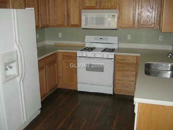 4th image of 10213 Missouri Meadows St