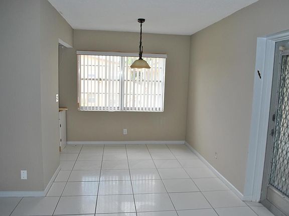4th image of 275 Bedford #K