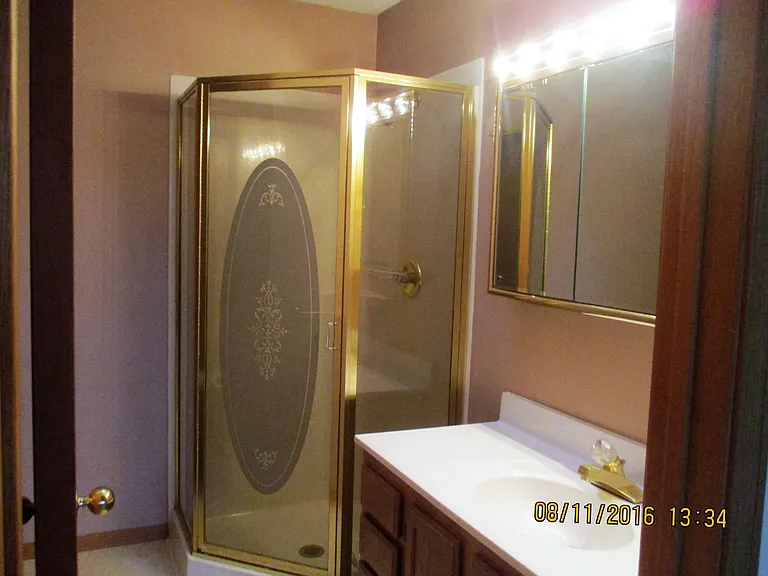 1017 E Oakland St — Photo 4
