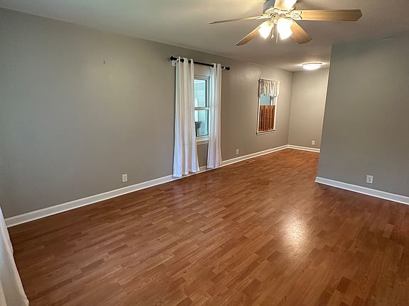 3rd image of 1022 Barrow Ct