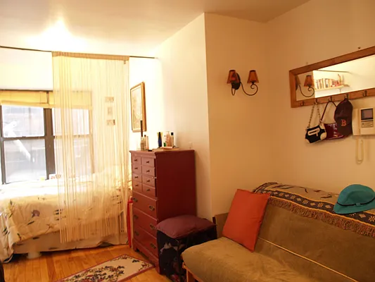 Rented by S&H Equities | media 11