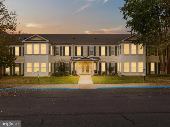 6704 Holly Farm Ln Unit 104, Warrenton, VA 20187