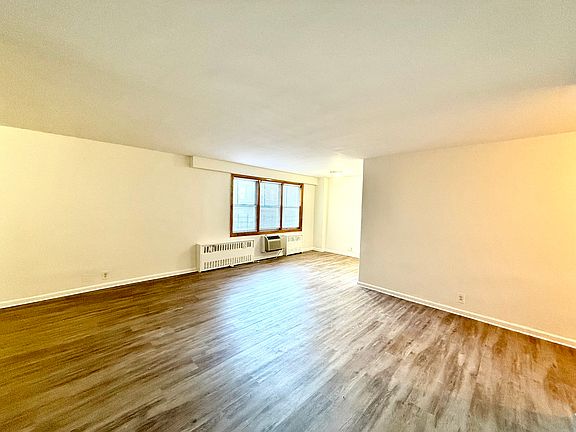 4th image of 183-11 Hillside Ave #3A