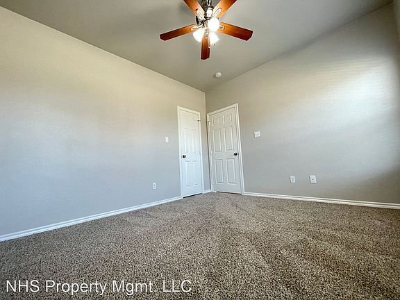 4th image of 1824 Wickham Dr