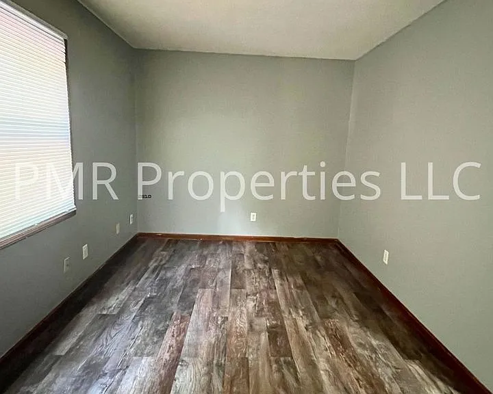 629 Franklin Ave — Photo 6