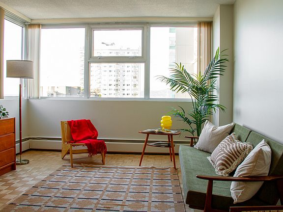 4th image of 1225 Cardero St #207