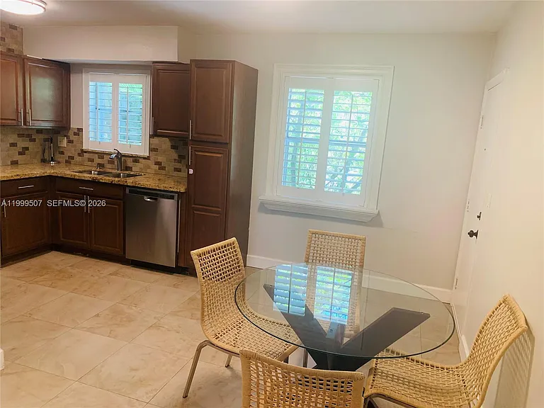 5605 SW 80th St #97-A — Photo 7