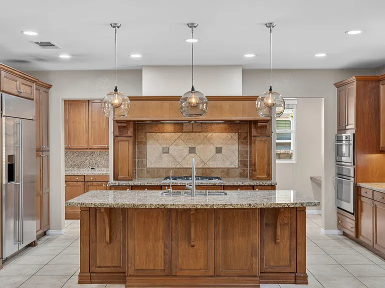 26525 Craftsmen Ct — Photo 10