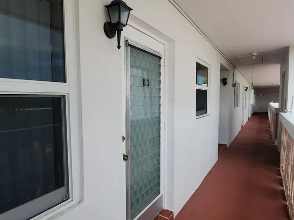 15 SE 13th Street #D3, Boca Raton, FL 33432