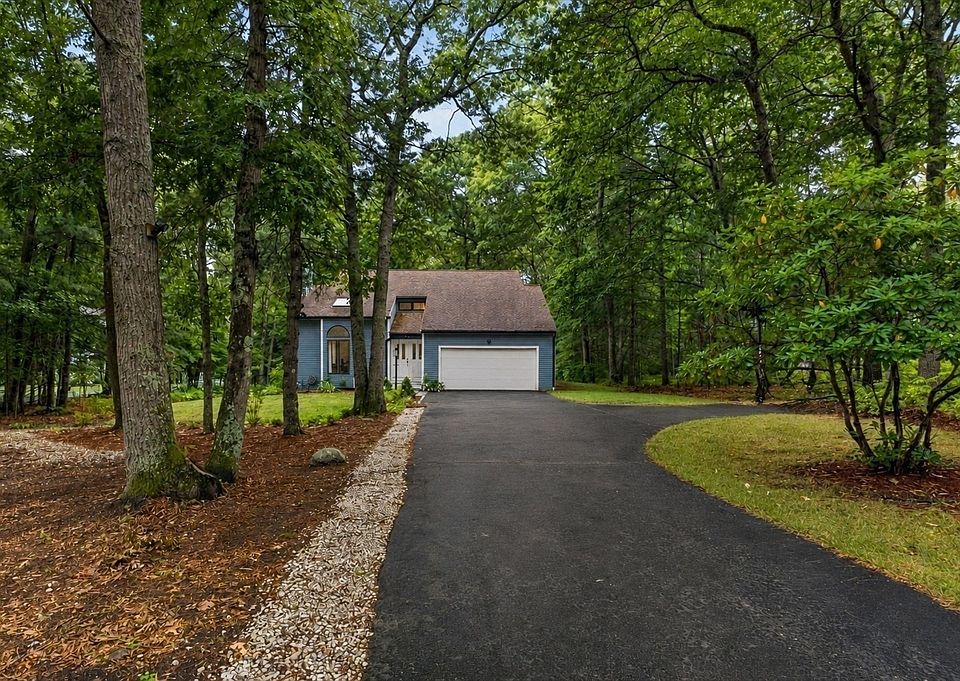 1st image of 27 Walden Dr