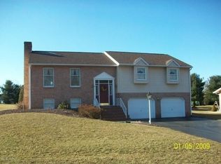 10 Pine Ave, Elysburg, PA 17824