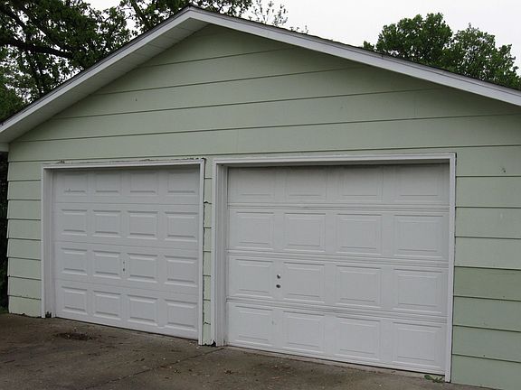 2nd image of 1509 Follis Ave