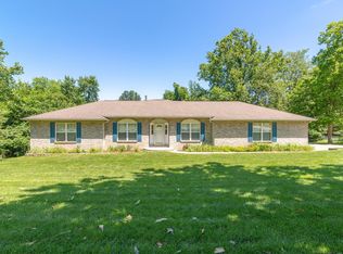 9 Oak Knoll Dr, Saint Charles, MO