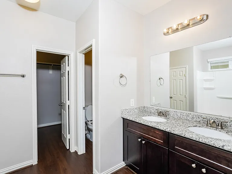 2726 Mesquite Ridge Dr — Photo 10