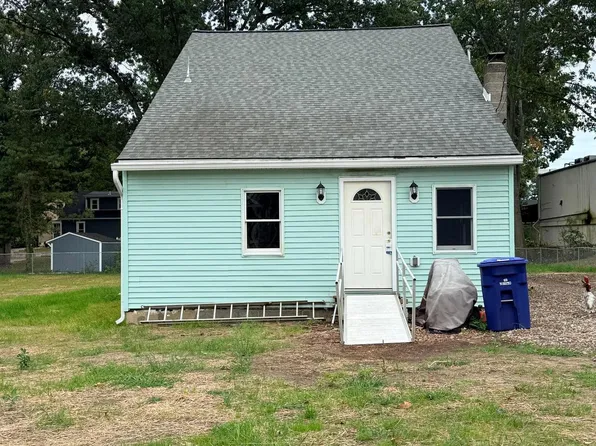 5 Pennsylvania Ave, Hainesport, NJ 08036