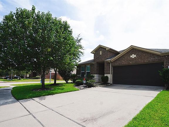 3rd image of 3303 Windsor Ranch Ln