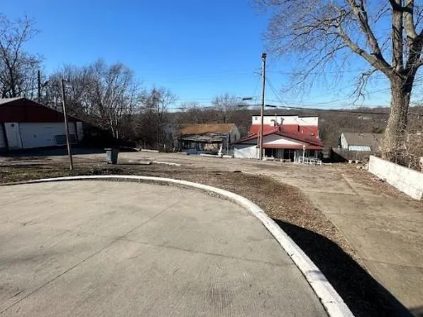 5236 Cleveland Ave, Kansas City, MO 64130