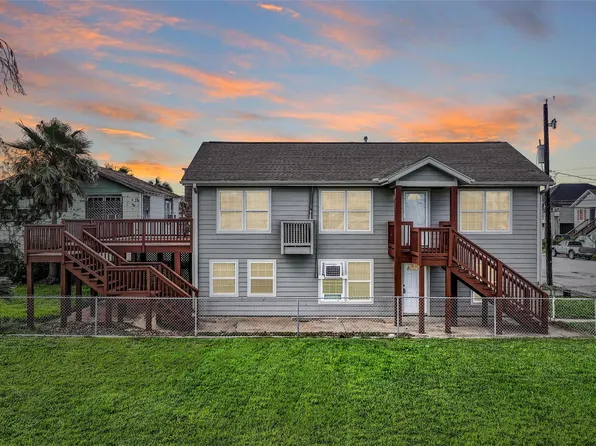 1029 62nd St, Galveston, TX 77551