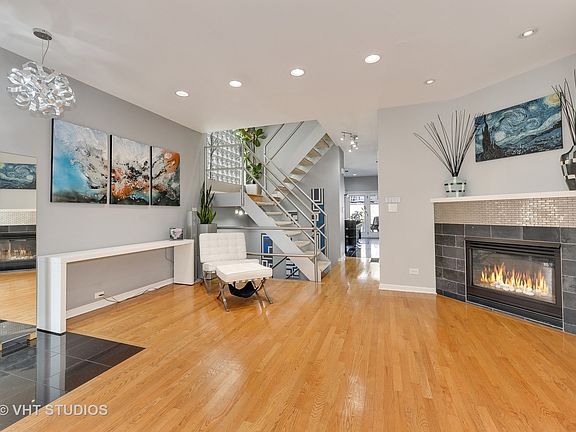 4th image of 2334 W McLean Ave