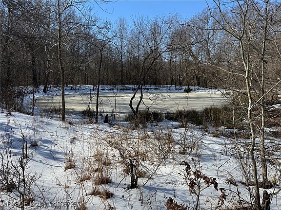 4th image of 160 Street