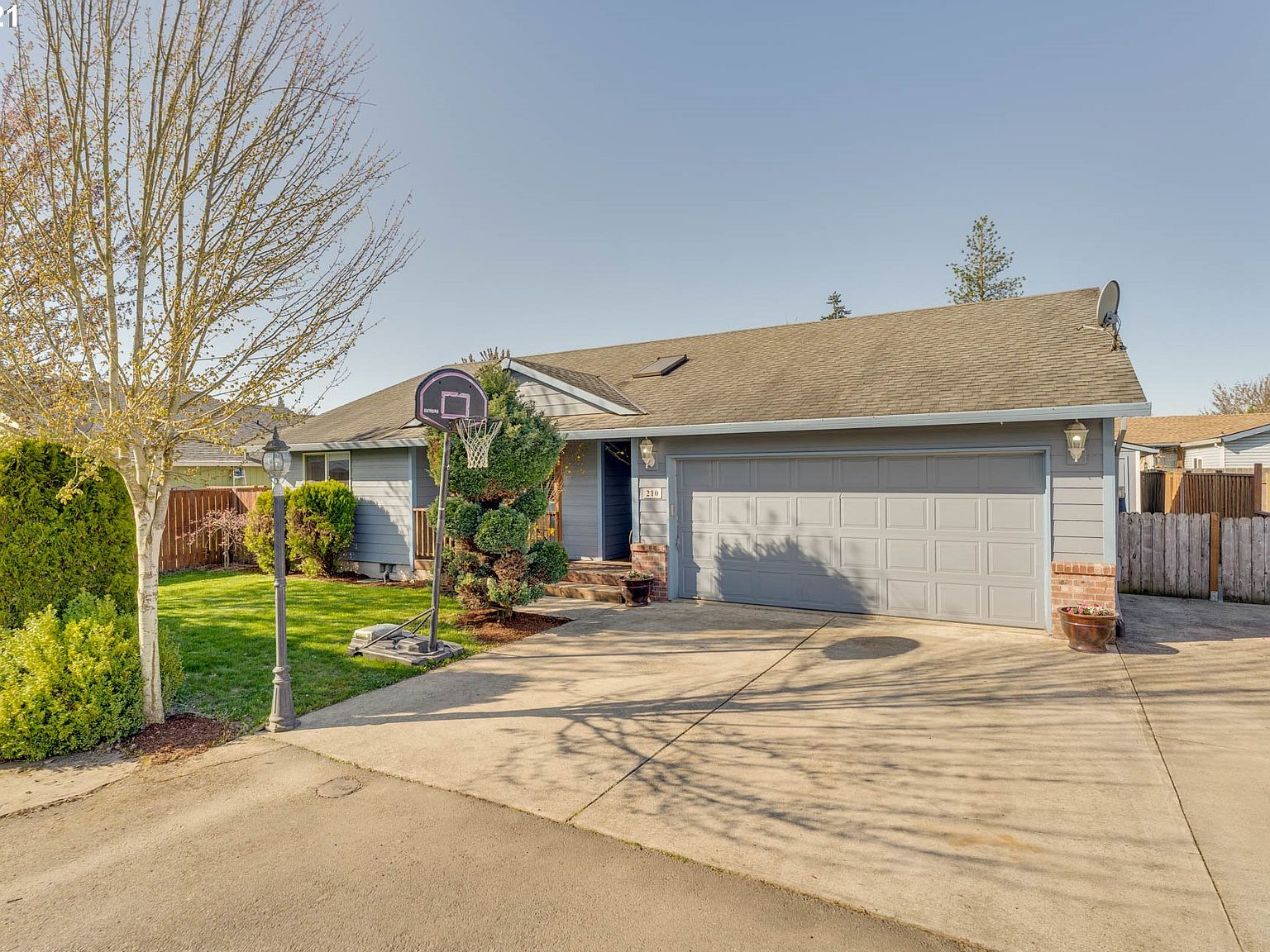 210 Se Reeder Pl Dayton Or 97114 Zillow