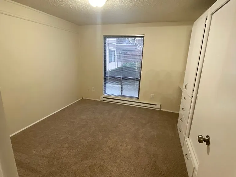 Annaron Apartments — Photo 15