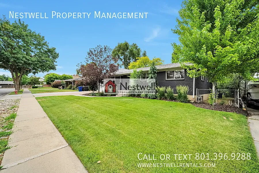 Enchanting and spacious Murray Home with Upgraded Basement! — Photo 3