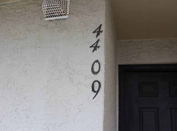232782_1