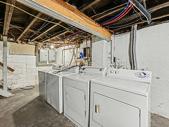 2nd image of 427 Kolping Ave #427