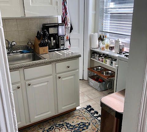5th image of 826 Pine St APT 3C