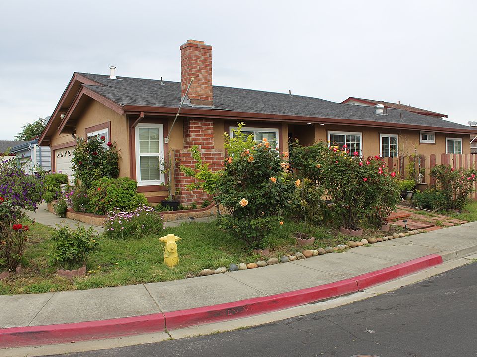 1st image of 30699 Chimney Ln