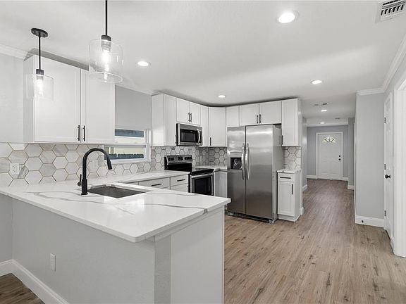 2nd image of 2623 E 38TH AVENUE