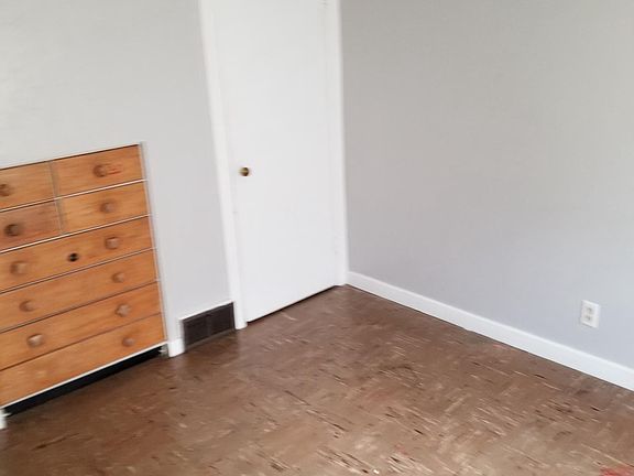 3rd image of 158 National Ave NW