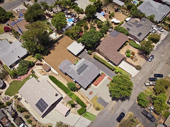 3rd image of 125 Encanto Dr