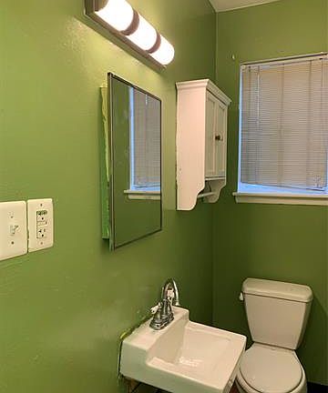 5th image of 32307 Beechwood Dr