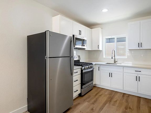 5th image of 6563 Oasis Ave #4-29