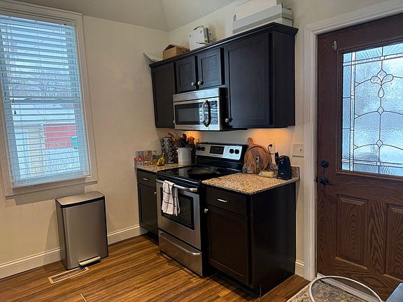 4th image of 3321 Brownlow Ave #1