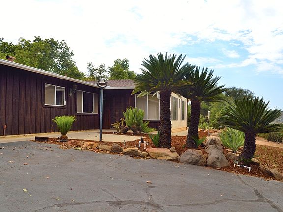 Front od house and front door, 