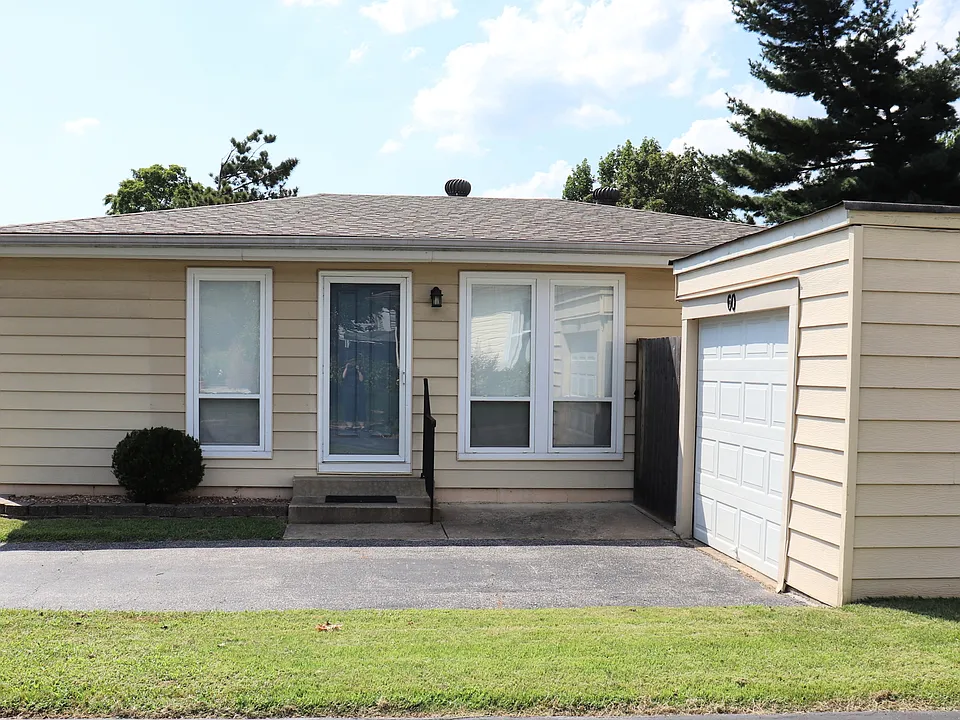 60 Plum Tree Dr